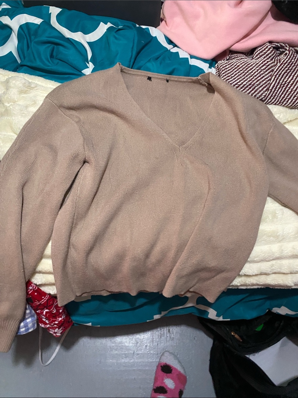 Women’s V-Neck Cozy Knit Sweater - Beige